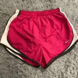 NIKE TEMPO SHORTS